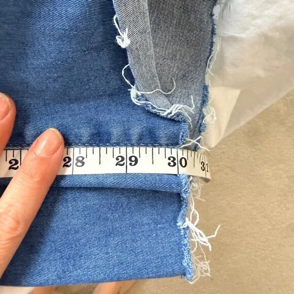 Frame Denim Le High Flare Jeans Light Wash Distressed Hem Size 24 - Picture 9 of 11